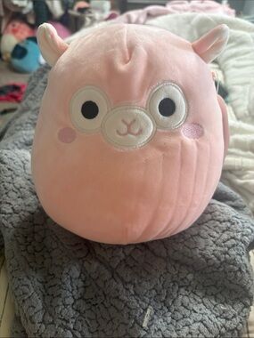 Mauve the 8 inch llama / alpaca squishmallow